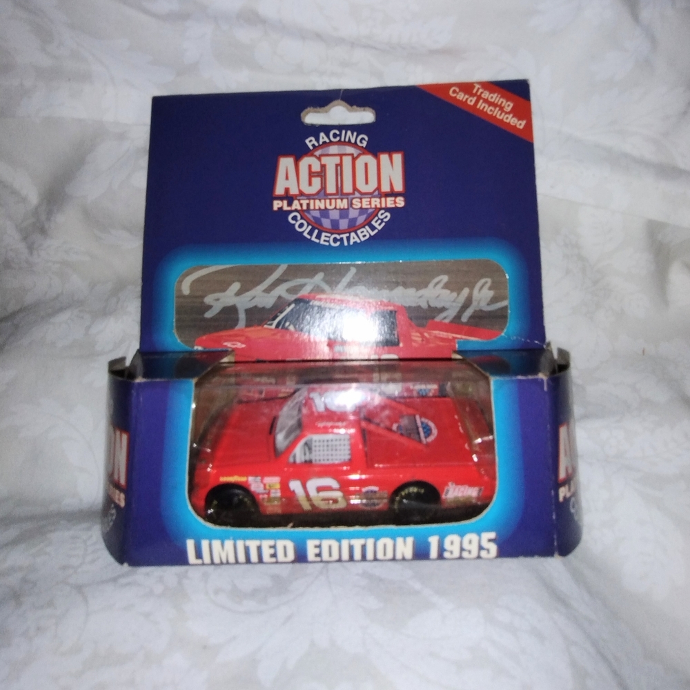 Racing Collectibles Action Platinum Series Truck Series # 16 Ron Hornaday Jr.